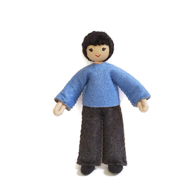 Hispanic dollhouse family outlet